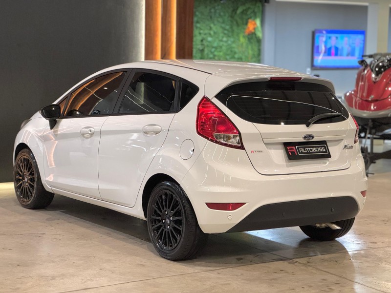 FIESTA 1.6 SE STYLE HATCH 16V FLEX 4P MANUAL - 2017 - NOVO HAMBURGO