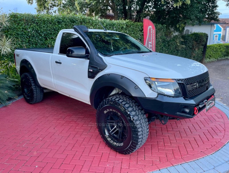 RANGER 2.2 XL 4X4 CS 16V DIESEL 2P MANUAL - 2014 - ROLANTE