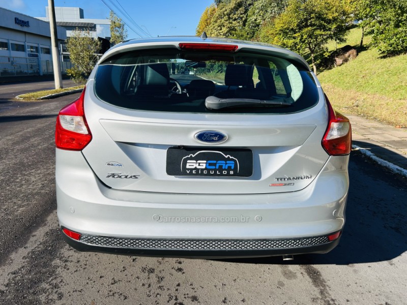FOCUS 2.0 TITANIUM PLUS FASTBACK 16V FLEX 4P AUTOMÁTICO - 2014 - BENTO GONçALVES