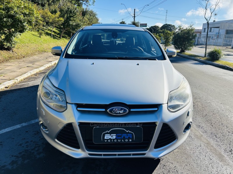 FOCUS 2.0 TITANIUM PLUS FASTBACK 16V FLEX 4P AUTOMÁTICO - 2014 - BENTO GONçALVES