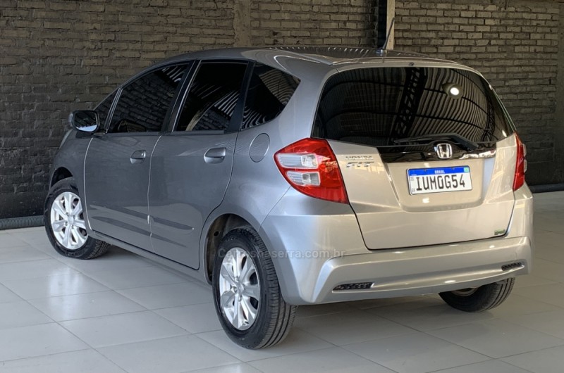 FIT 1.4 LX 8V GASOLINA 4P AUTOMÁTICO - 2014 - CAXIAS DO SUL