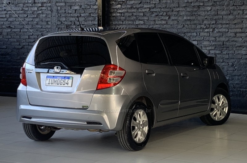 FIT 1.4 LX 8V GASOLINA 4P AUTOMÁTICO - 2014 - CAXIAS DO SUL