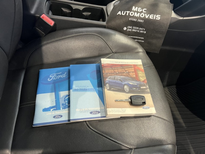 FOCUS 1.6 SE PLUS 16V FLEX 4P MANUAL - 2017 - CAXIAS DO SUL
