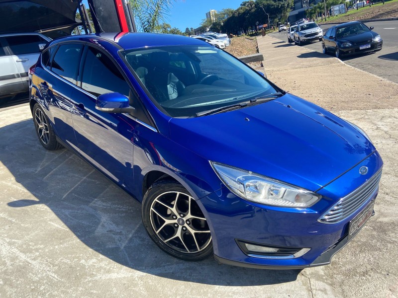 focus 2.0 titanium hatch 16v flex 4p automatico 2016 caxias do sul