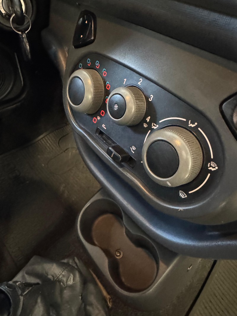 UNO 1.0 EVO VIVACE 8V FLEX 4P MANUAL - 2013 - CAXIAS DO SUL