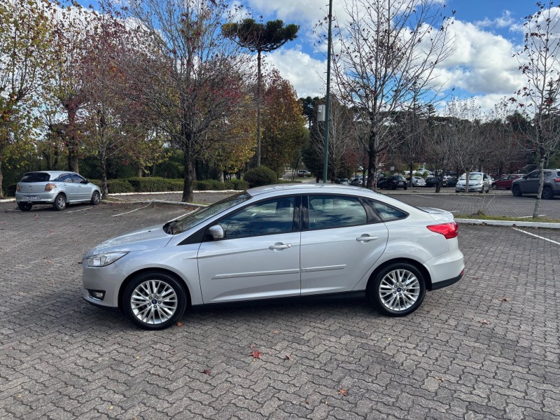 FOCUS 2.0 GLX SEDAN 16V FLEX 4P AUTOMÁTICO - 2016 - CAXIAS DO SUL