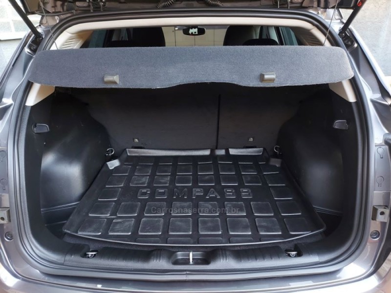 COMPASS 2.0 16V DIESEL TRAILHAWK 4X4 AUTOMÁTICO - 2023 - NOVO HAMBURGO