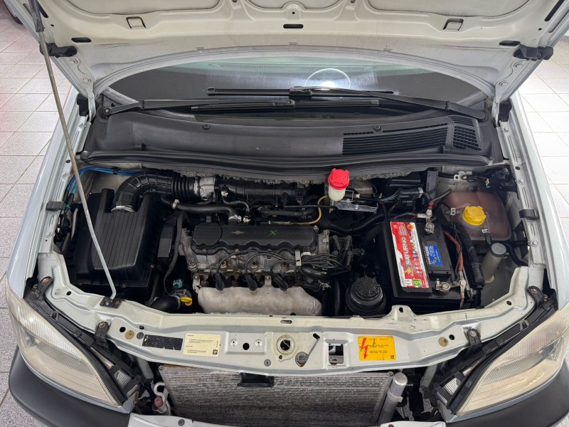 ZAFIRA 2.0 MPFI COMFORT 8V FLEX 4P MANUAL - 2010 - CAXIAS DO SUL
