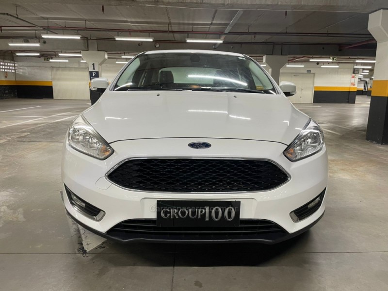 focus 2.0 se sedan 16v flex 4p automatico 2016 caxias do sul