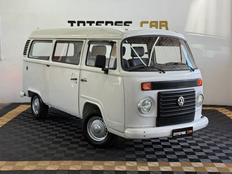 kombi 1.4 mi std lotacao 8v flex 3p manual 2014 novo hamburgo
