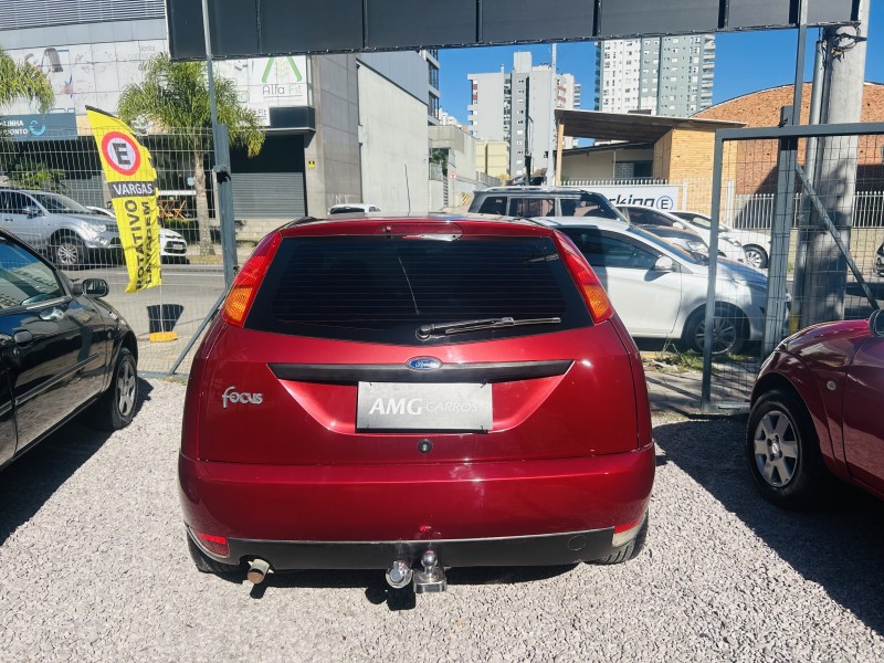 FOCUS 1.8 16V GASOLINA 4P MANUAL - 2001 - CAXIAS DO SUL