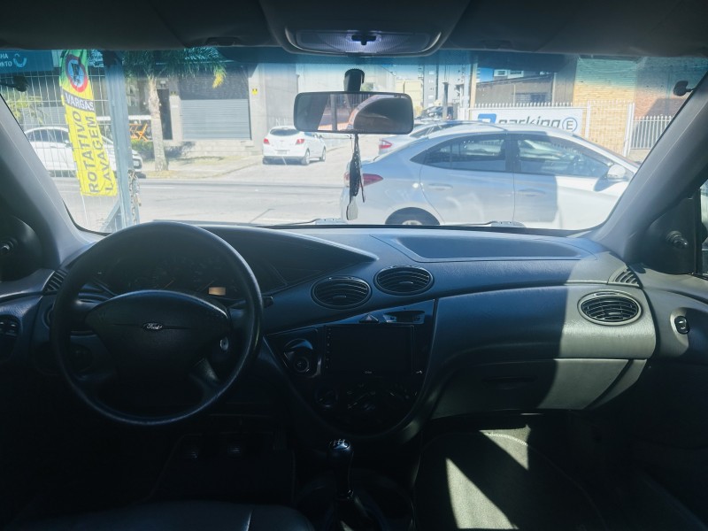 FOCUS 1.8 16V GASOLINA 4P MANUAL - 2001 - CAXIAS DO SUL