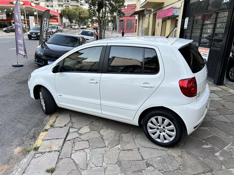 FOX 1.0 ITREND 8V FLEX 4P MANUAL - 2014 - CAXIAS DO SUL