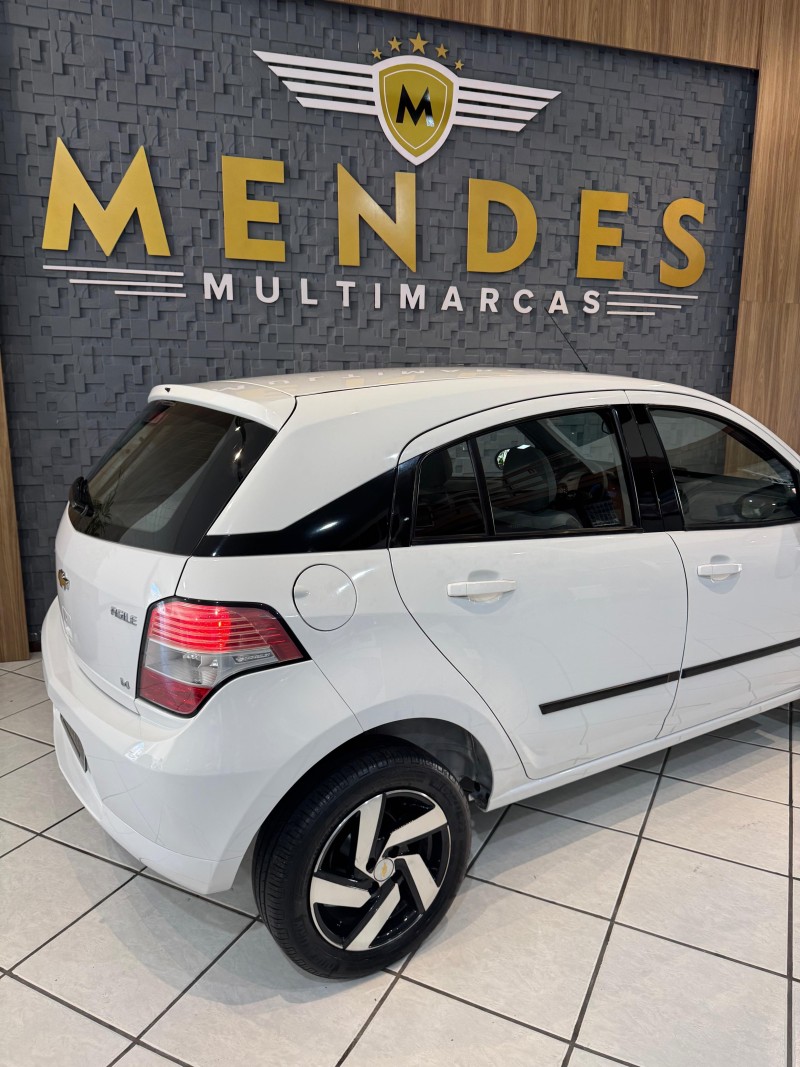 AGILE 1.4 MPFI LT 8V FLEX 4P MANUAL - 2011 - NOVO HAMBURGO
