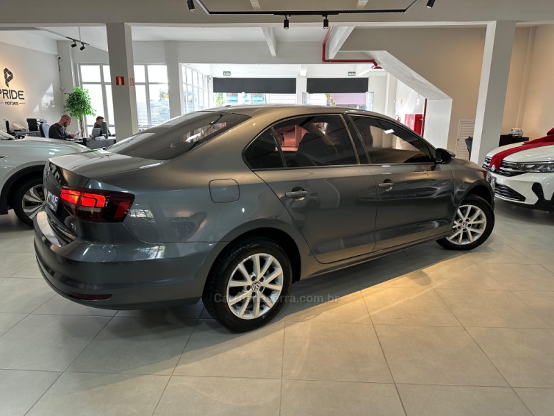 JETTA 1.4 16V TSI TRENDLINE GASOLINA 4P TIPTRONIC - 2016 - CAXIAS DO SUL