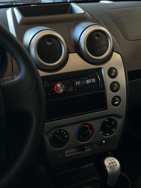 FIESTA 1.6 MPI CLASS HATCH 8V FLEX 4P MANUAL - 2013 - CAXIAS DO SUL