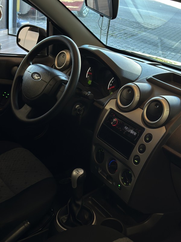 FIESTA 1.6 MPI CLASS HATCH 8V FLEX 4P MANUAL - 2013 - CAXIAS DO SUL