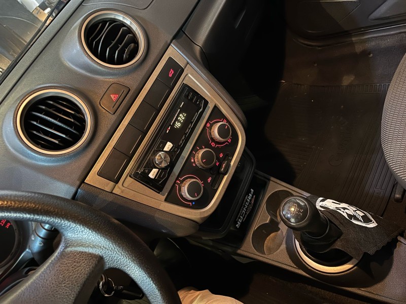 VOYAGE 1.6 MI CITY 8V FLEX 4P MANUAL - 2012 - ANTôNIO PRADO