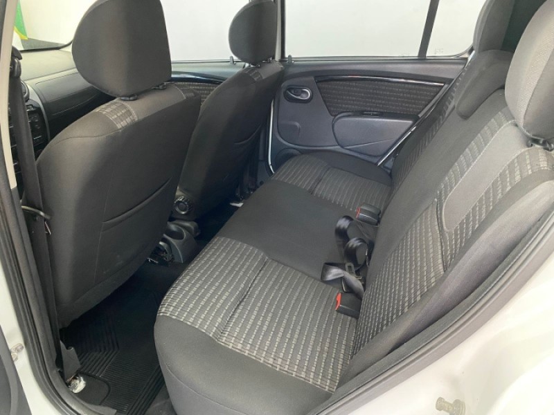SANDERO 1.6 PRIVILÉGE 8V FLEX 4P MANUAL - 2013 - CAXIAS DO SUL