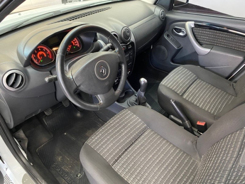 SANDERO 1.6 PRIVILÉGE 8V FLEX 4P MANUAL - 2013 - CAXIAS DO SUL
