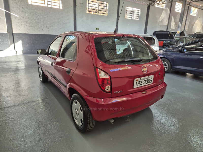 CELTA 1.0 MPFI VHCE SPIRIT 8V FLEX 4P MANUAL - 2010 - GARIBALDI