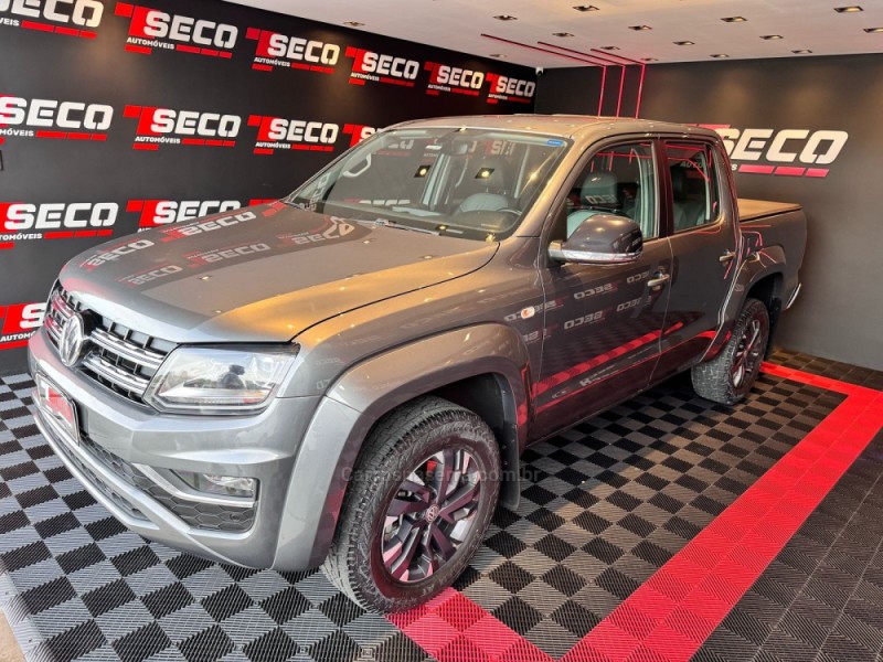 AMAROK 3.0 V6 TDI HIGHLINE CD DIESEL 4MOTION AUTOMÁTICO - 2021 - PASSO FUNDO