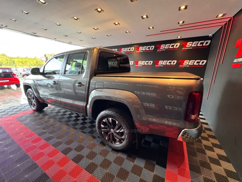 AMAROK 3.0 V6 TDI HIGHLINE CD DIESEL 4MOTION AUTOMÁTICO - 2021 - PASSO FUNDO