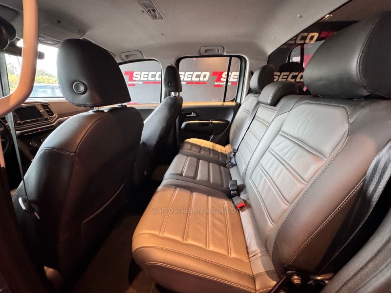 AMAROK 3.0 V6 TDI HIGHLINE CD DIESEL 4MOTION AUTOMÁTICO - 2021 - PASSO FUNDO