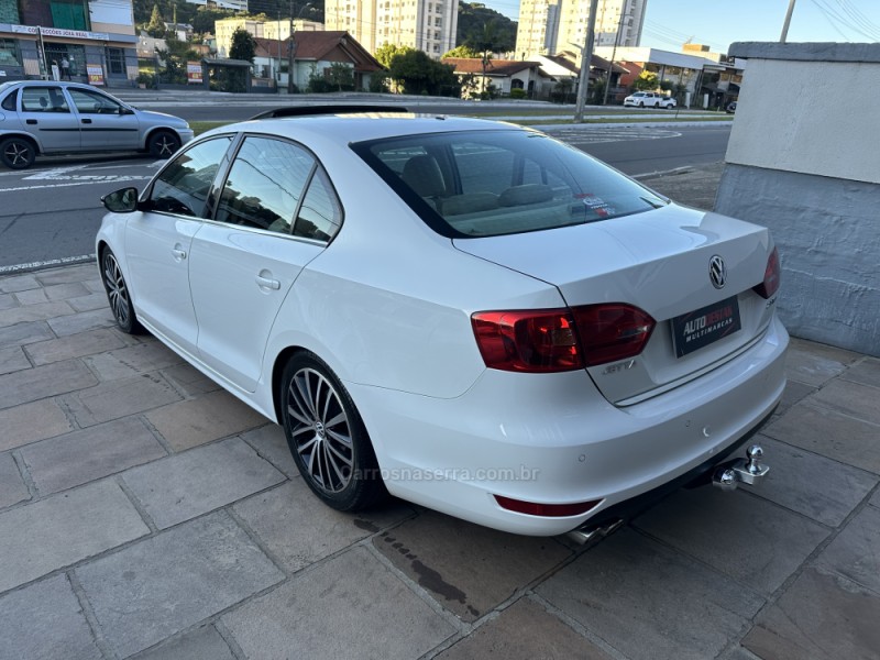 JETTA 2.0 TSI DSG HIGHLINE 200CV GASOLINA 4P AUTOMÁTICO - 2011 - CAXIAS DO SUL