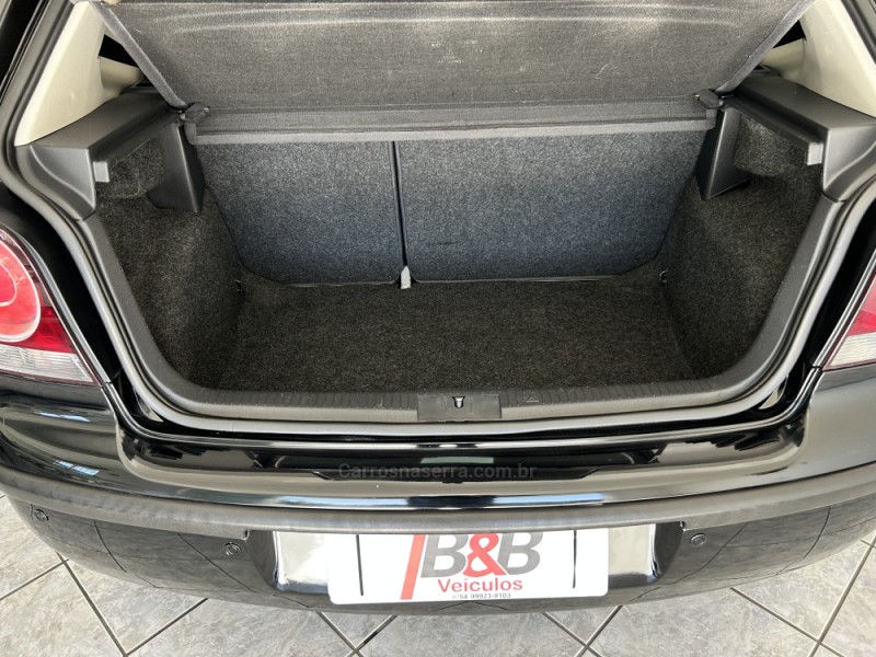 POLO 1.6 MI SPORTLINE 8V FLEX 4P MANUAL - 2008 - NOVA PRATA