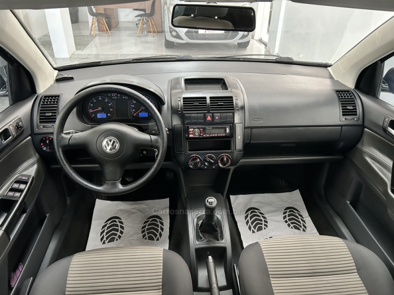 POLO 1.6 MI SPORTLINE 8V FLEX 4P MANUAL - 2008 - NOVA PRATA