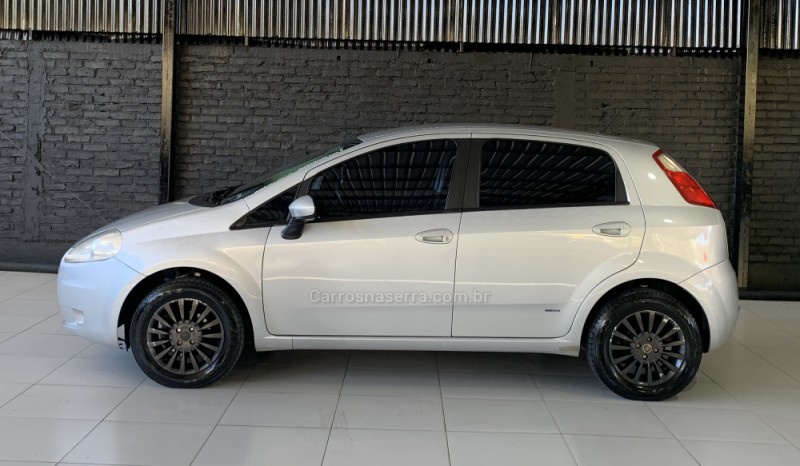 PUNTO 1.4 ATTRACTIVE 8V FLEX 4P MANUAL - 2011 - CAXIAS DO SUL