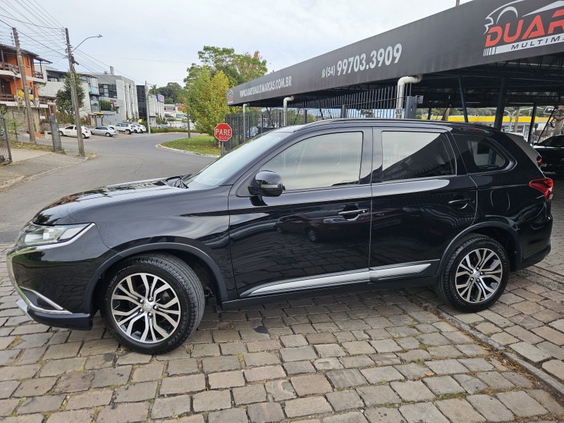 OUTLANDER 2.0 MIVEC HPE GASOLINA 4P AUTOMÁTICO - 2016 - CAXIAS DO SUL