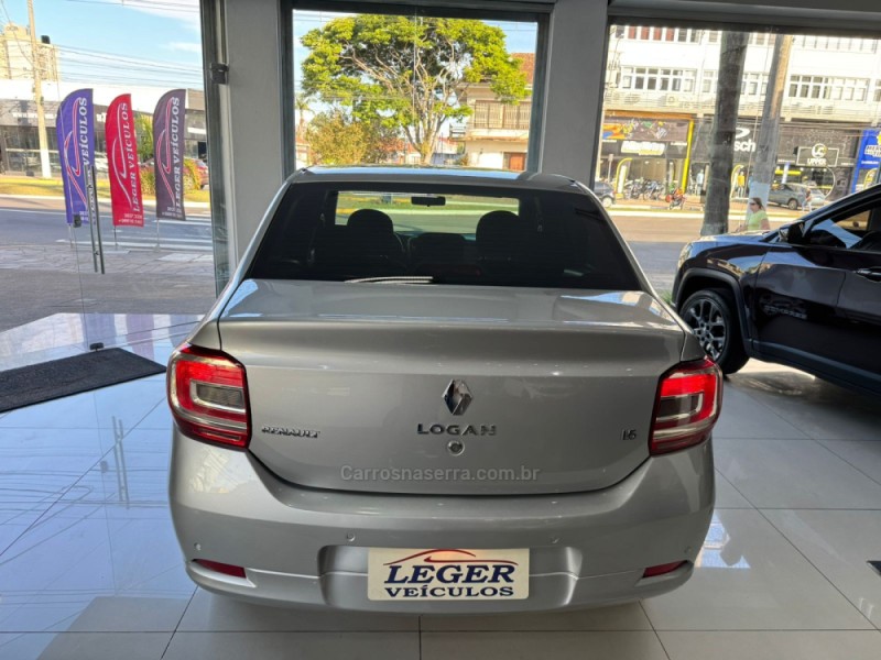 LOGAN 1.6 DYNAMIQUE 8V FLEX 4P MANUAL - 2015 - SãO LEOPOLDO