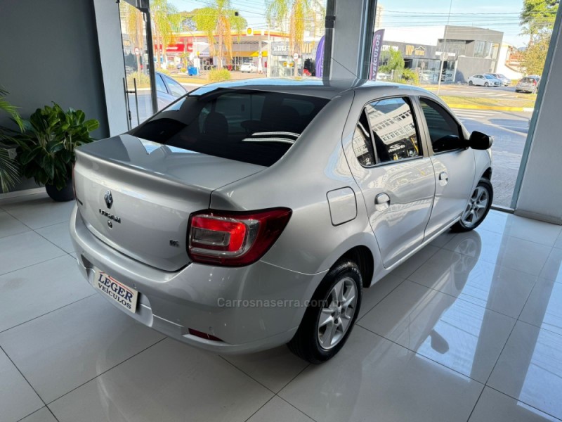 LOGAN 1.6 DYNAMIQUE 8V FLEX 4P MANUAL - 2015 - SãO LEOPOLDO