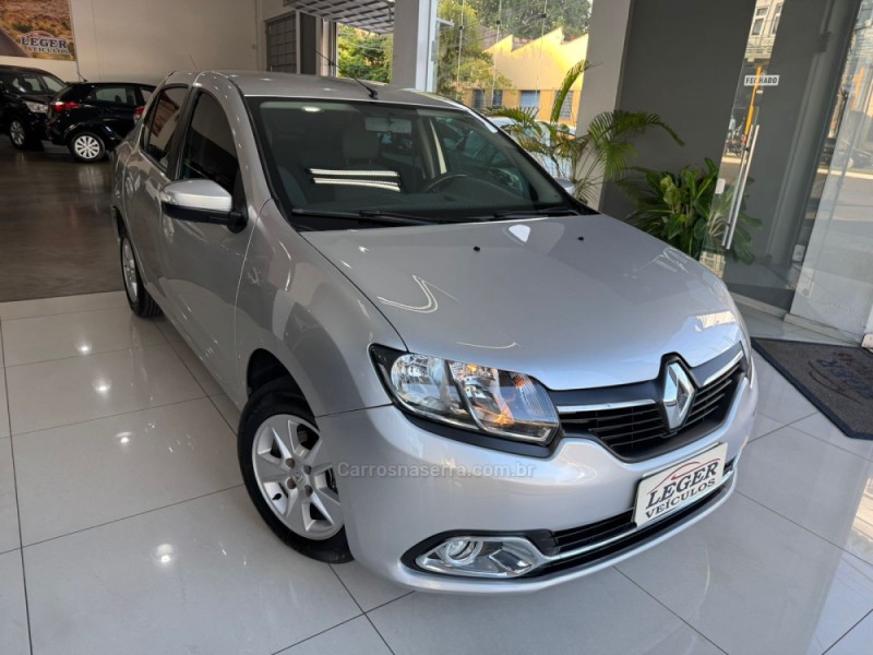 LOGAN 1.6 DYNAMIQUE 8V FLEX 4P MANUAL - 2015 - SãO LEOPOLDO