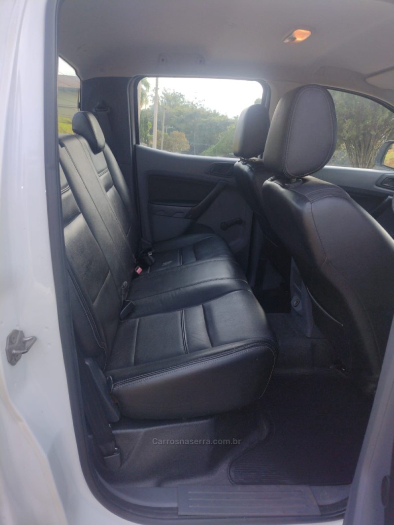 RANGER 2.2 XL 4X4 CD 16V DIESEL 4P MANUAL - 2014 - SAPIRANGA