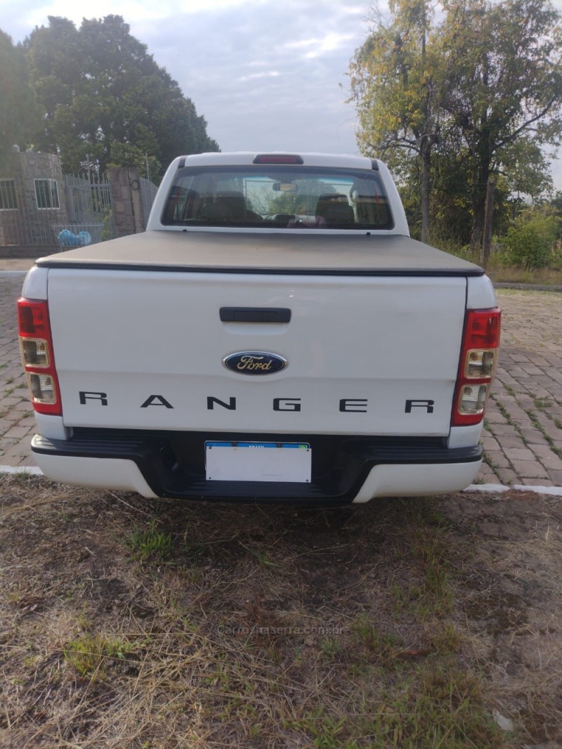 RANGER 2.2 XL 4X4 CD 16V DIESEL 4P MANUAL - 2014 - SAPIRANGA