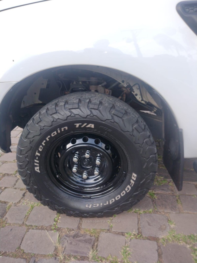 RANGER 2.2 XL 4X4 CD 16V DIESEL 4P MANUAL - 2014 - SAPIRANGA