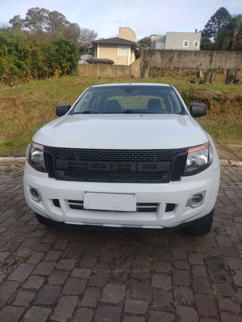 RANGER 2.2 XL 4X4 CD 16V DIESEL 4P MANUAL - 2014 - SAPIRANGA