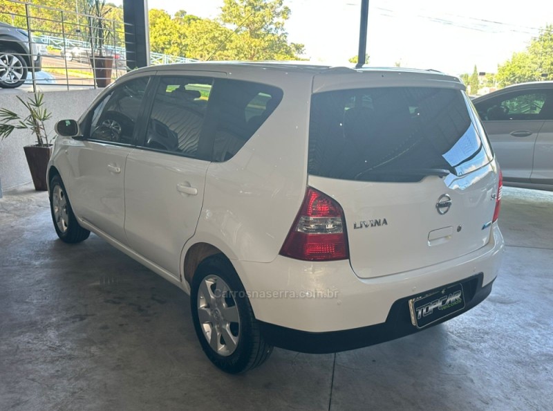 LIVINA 1.6 SL 16V FLEX 4P MANUAL - 2010 - CAMPO BOM