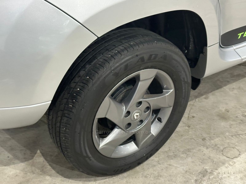 DUSTER 2.0 TECH ROAD 4X2 16V FLEX 4P MANUAL - 2014 - CAMPO BOM