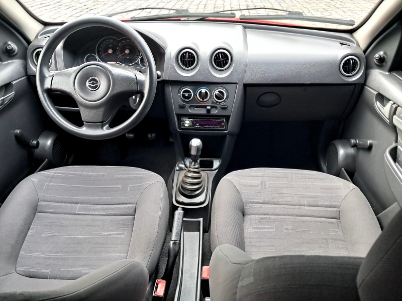 PRISMA 1.4 MPFI MAXX 8V FLEX 4P MANUAL - 2011 - CAXIAS DO SUL