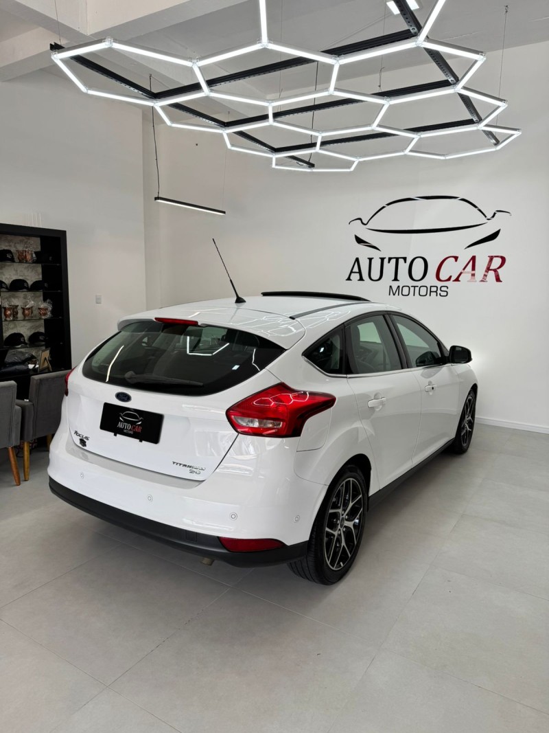 FOCUS 2.0 TITANIUM PLUS HATCH 16V FLEX 4P AUTO - 2016 - CAXIAS DO SUL
