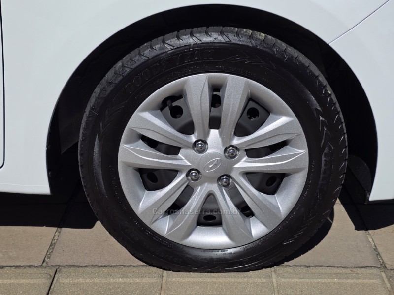 HB20 1.6 COMFORT PLUS 16V FLEX 4P MANUAL - 2017 - BENTO GONçALVES