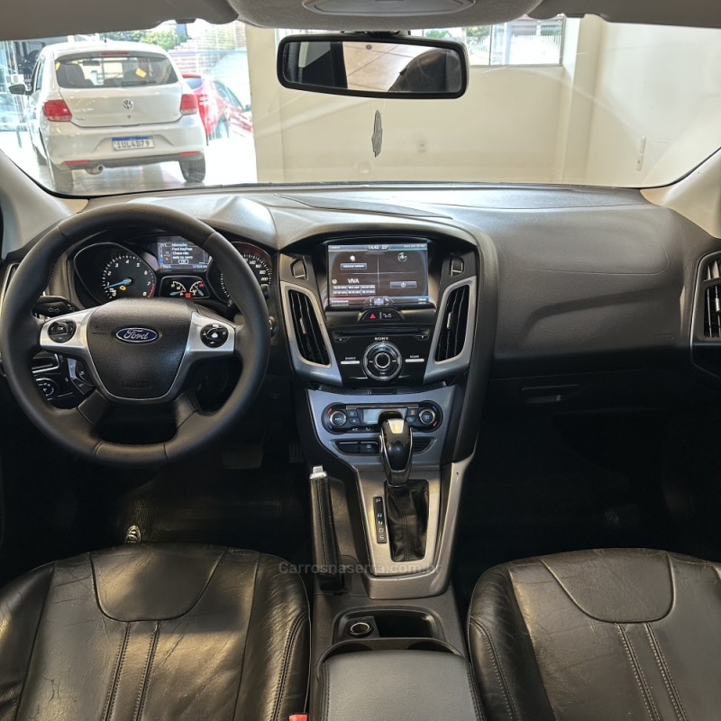 FOCUS 2.0 TITANIUM SEDAN 16V FLEX 4P AUTOMÁTICO - 2015 - FARROUPILHA
