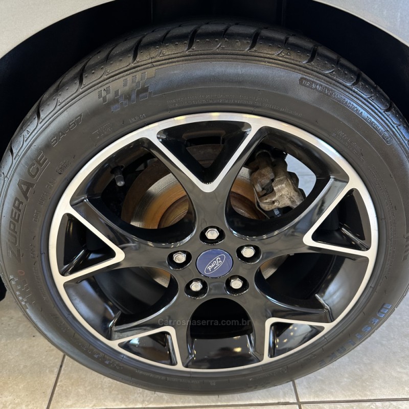 FOCUS 2.0 TITANIUM SEDAN 16V FLEX 4P AUTOMÁTICO - 2015 - FARROUPILHA