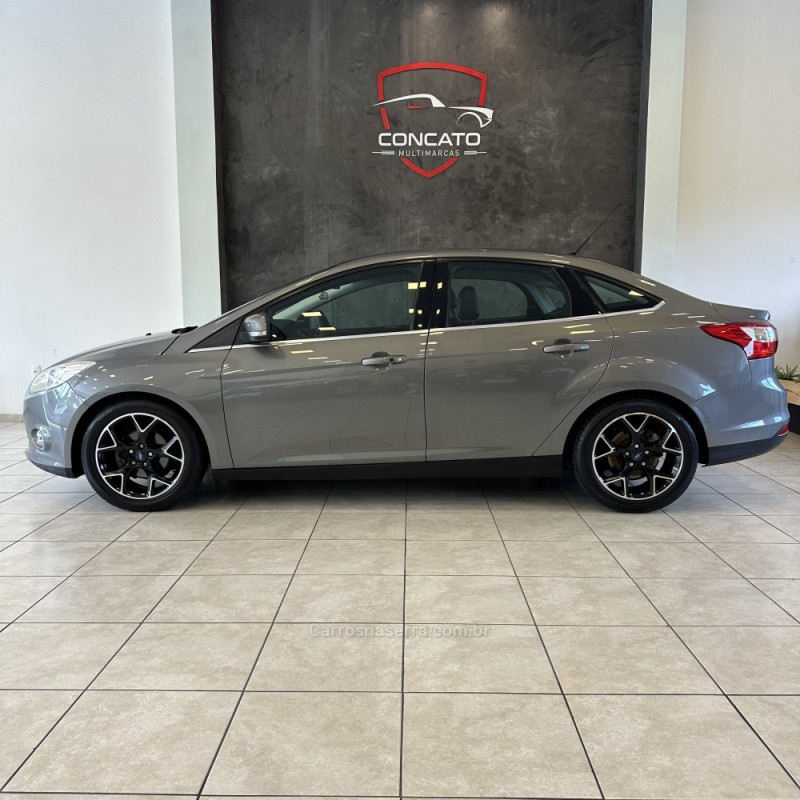 FOCUS 2.0 TITANIUM SEDAN 16V FLEX 4P AUTOMÁTICO - 2015 - FARROUPILHA