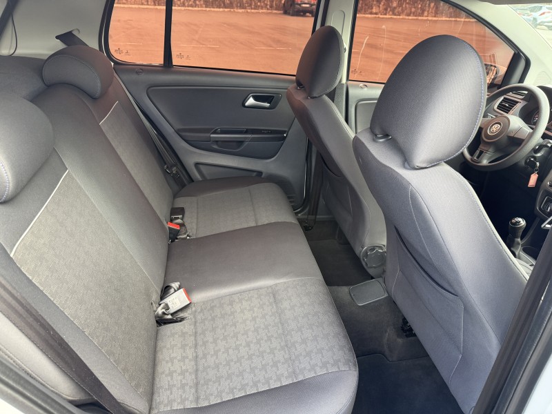 FOX 1.6 COMFORTLINE 8V FLEX 4P MANUAL - 2015 - CAXIAS DO SUL