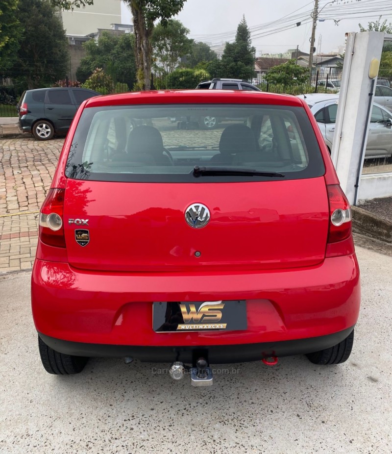 FOX 1.0 MI 8V FLEX 2P MANUAL - 2004 - VENâNCIO AIRES